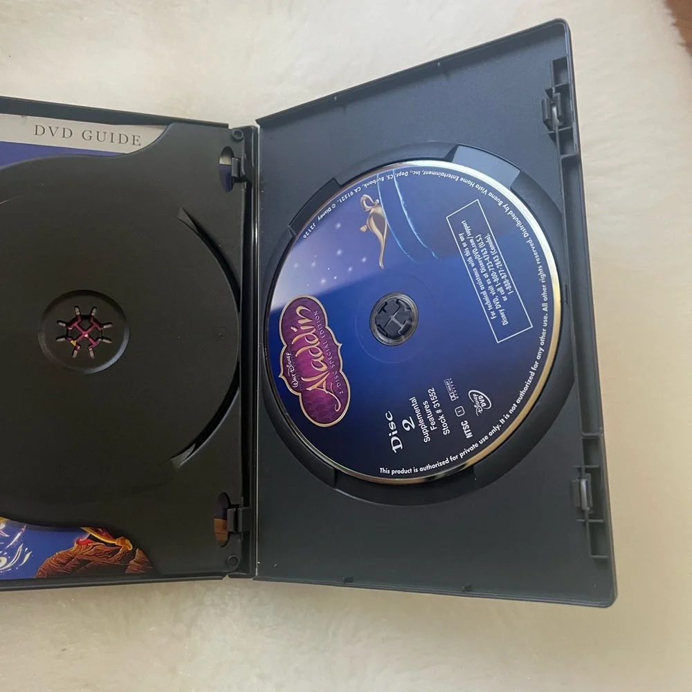 ✨🎉HP⭐️🎉Bundle DVD Disney Aladdin The Last Unicorn and Chicken Little